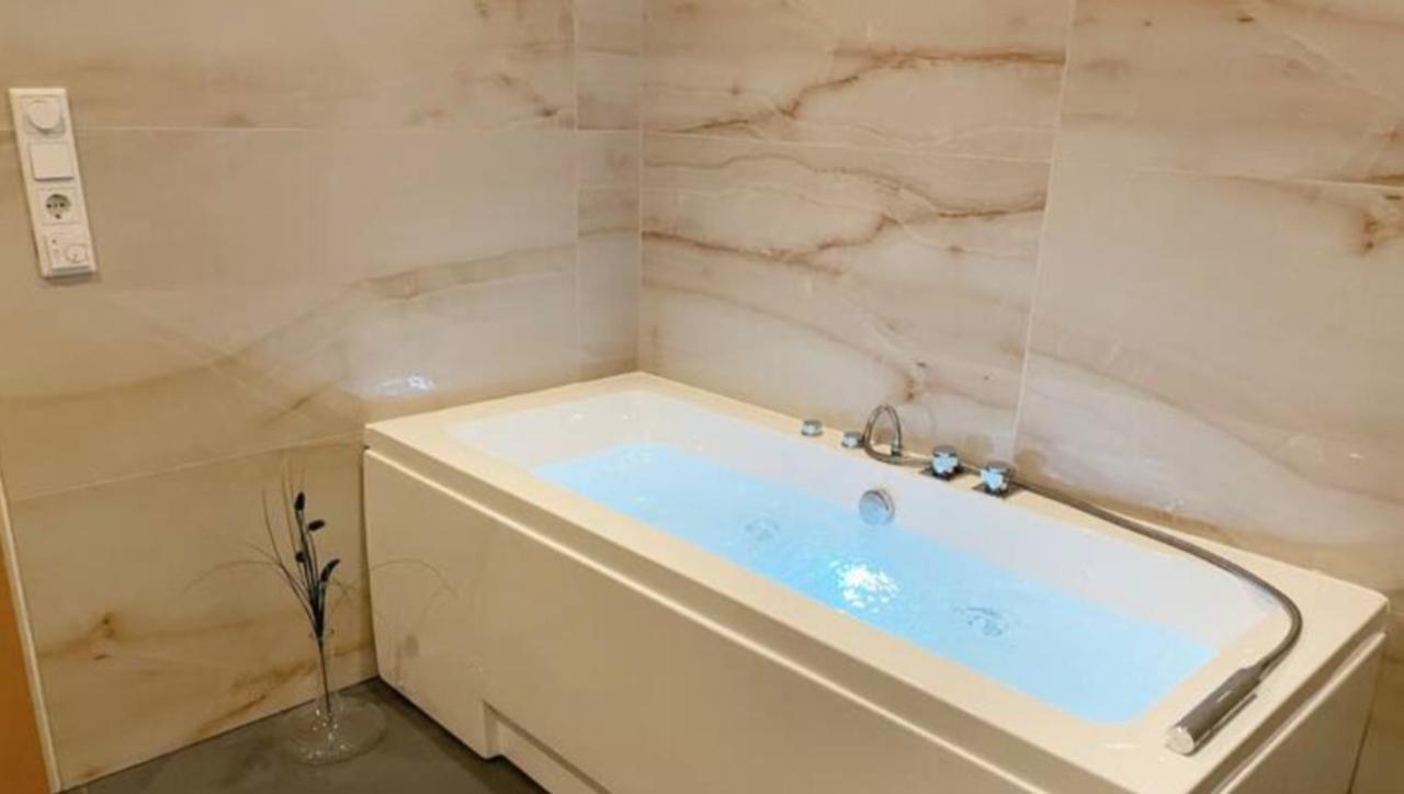 Lux Near Frankfurt! Apartment *